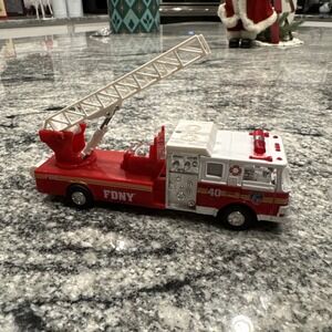 Daron FDNY Die-Cast Fire Department Truck - Preowned All Works As Tested #A